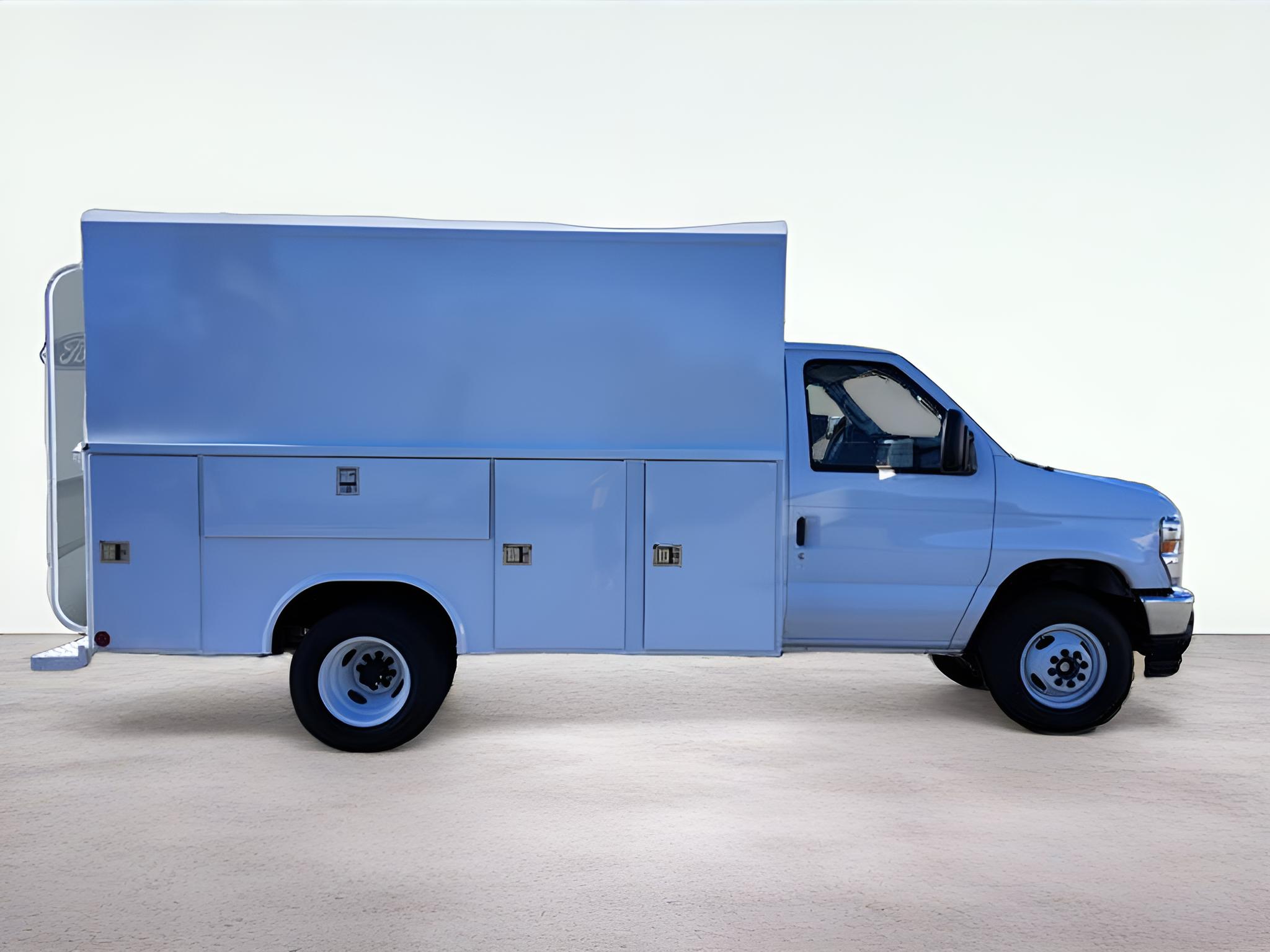2026 Ford E-350SD Base Cutaway