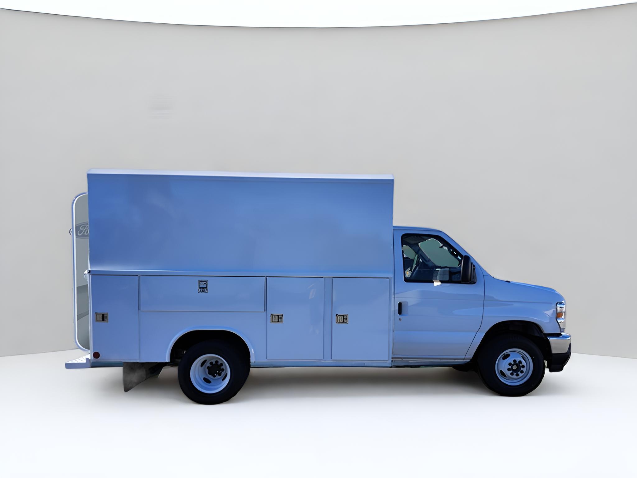 2026 Ford E-350SD Base Cutaway