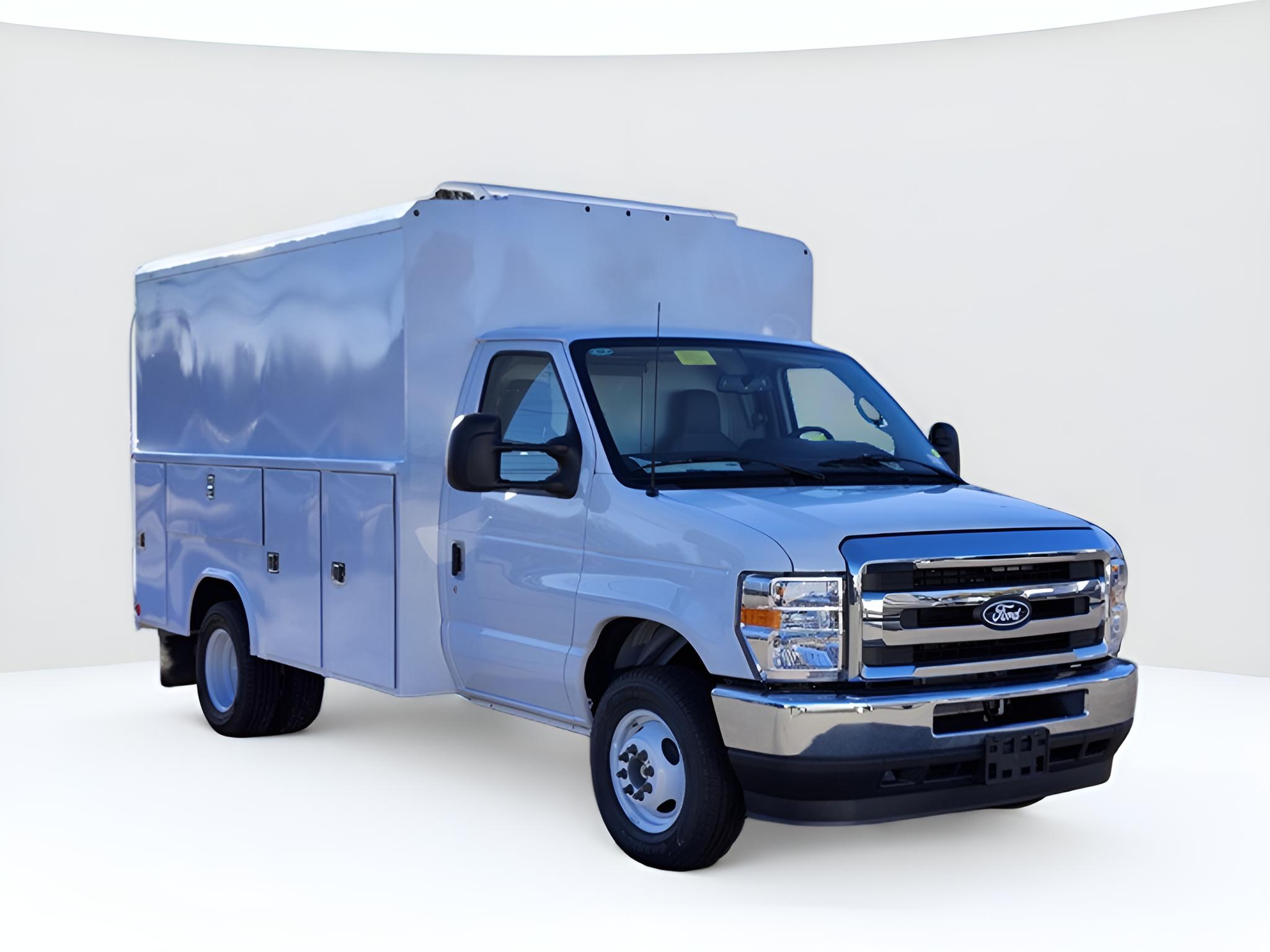 2026 Ford E-350SD Base Cutaway