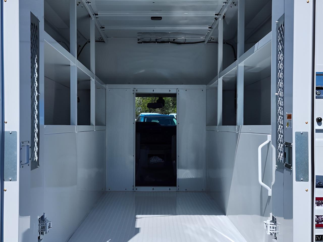 2026 Ford E-350SD Base Cutaway