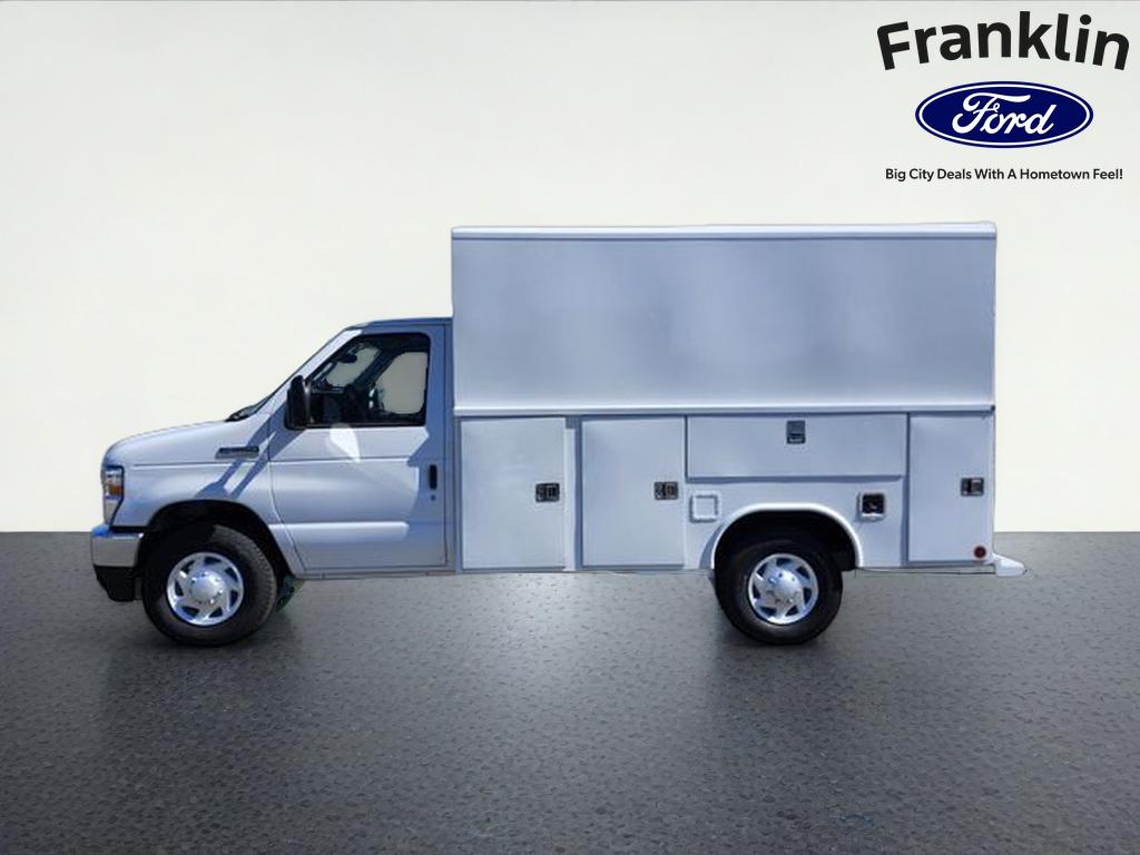 2026 Ford E-350SD Base Cutaway