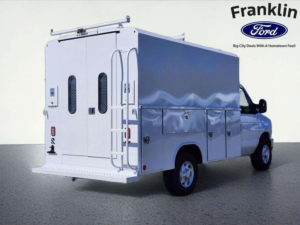 2026 Ford E-350SD Base Cutaway
