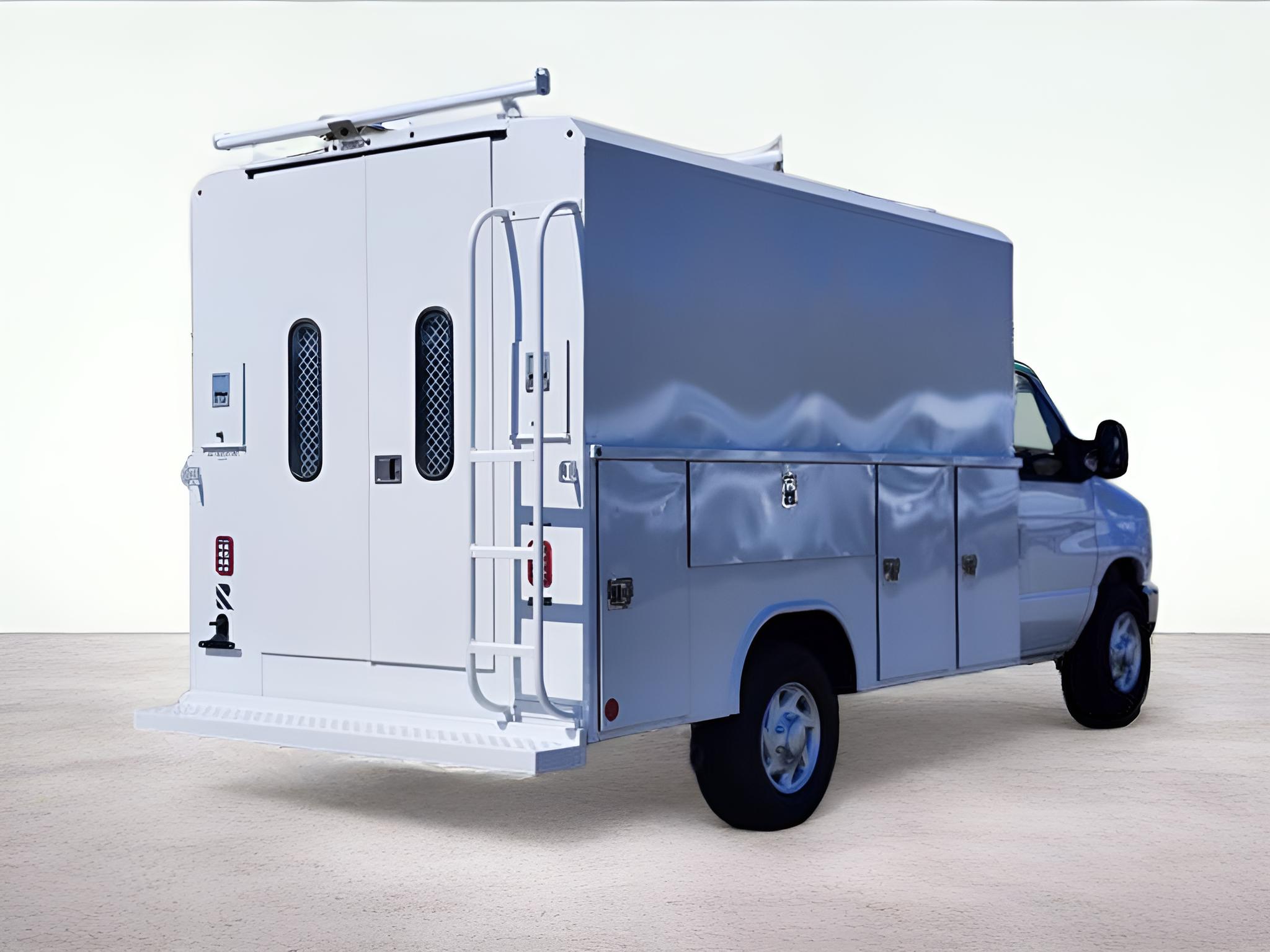 2026 Ford E-350SD Base Cutaway