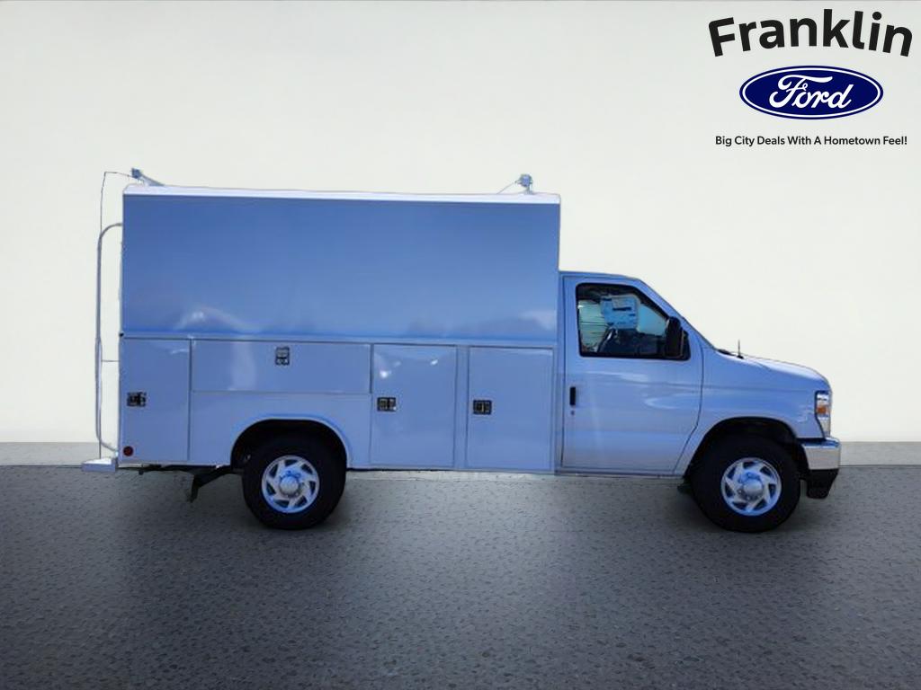 2026 Ford E-350SD Base Cutaway