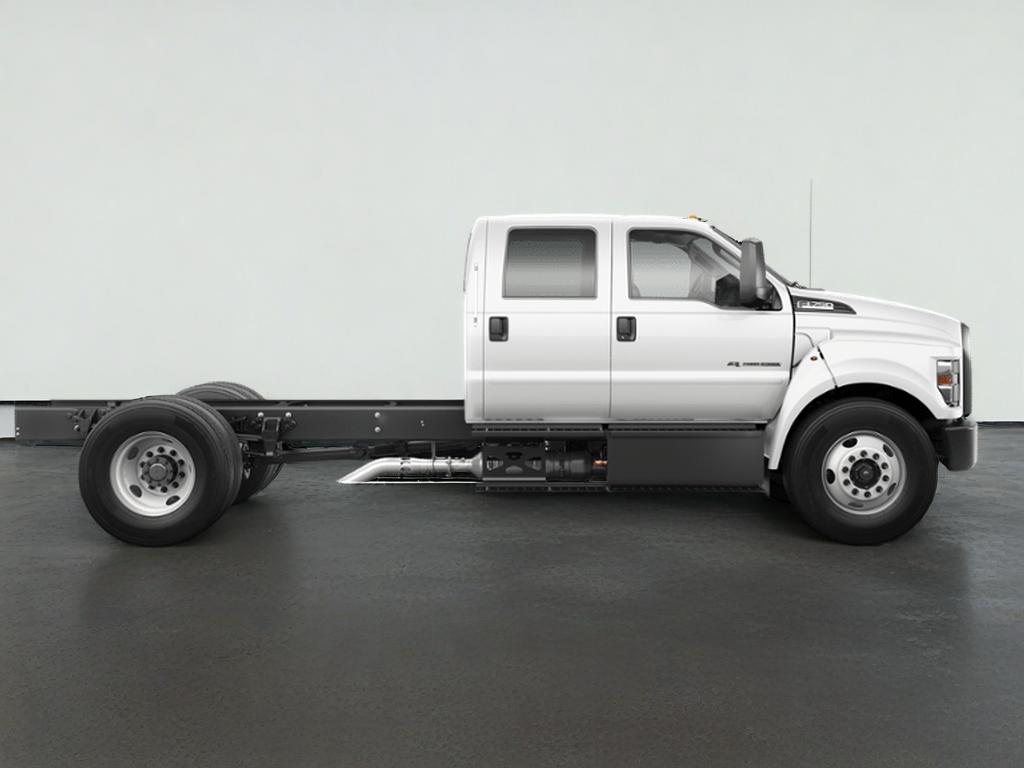 2026 Ford F-750SD Base