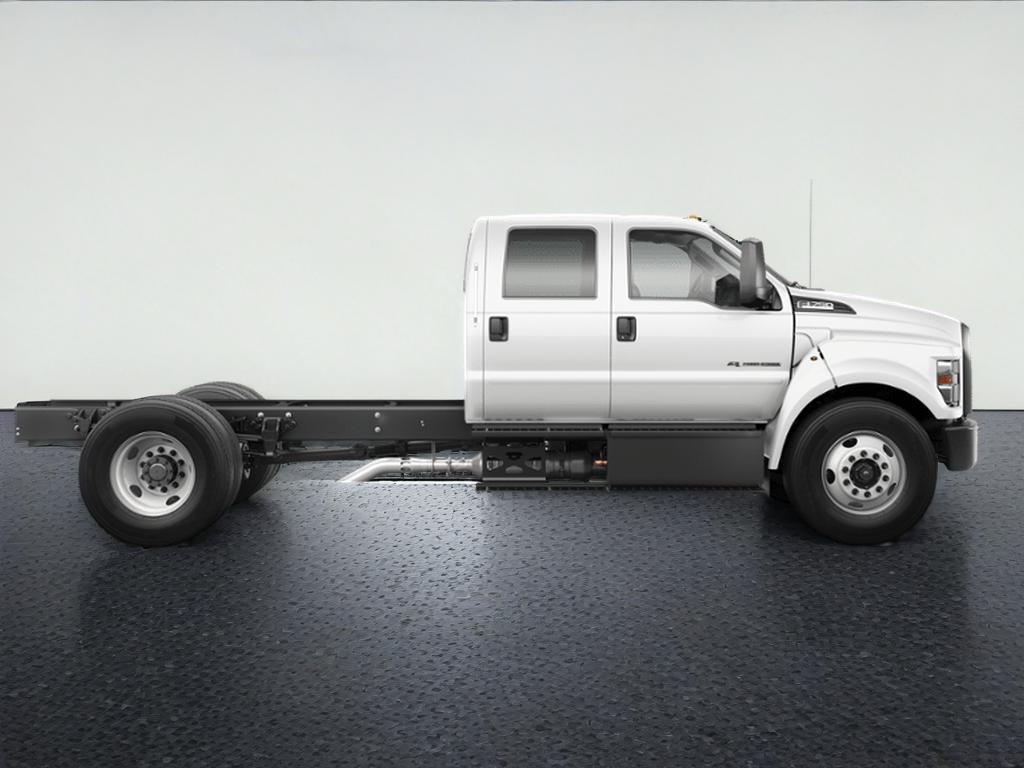 2026 Ford F-750SD Base