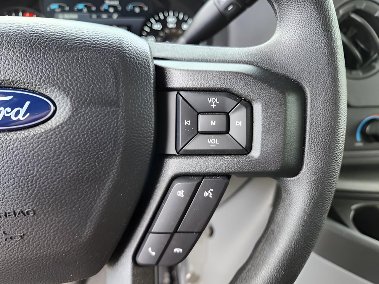 2026 Ford E-450SD Base DRW