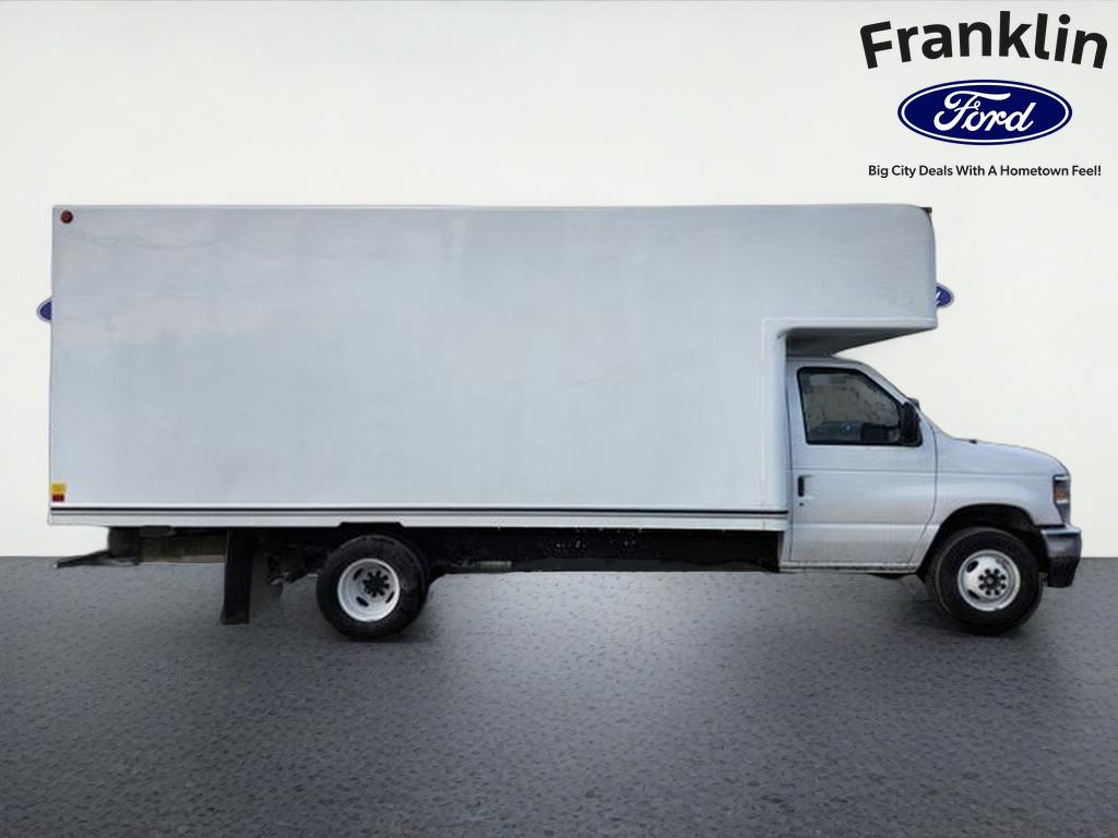 2026 Ford E-450SD Base DRW