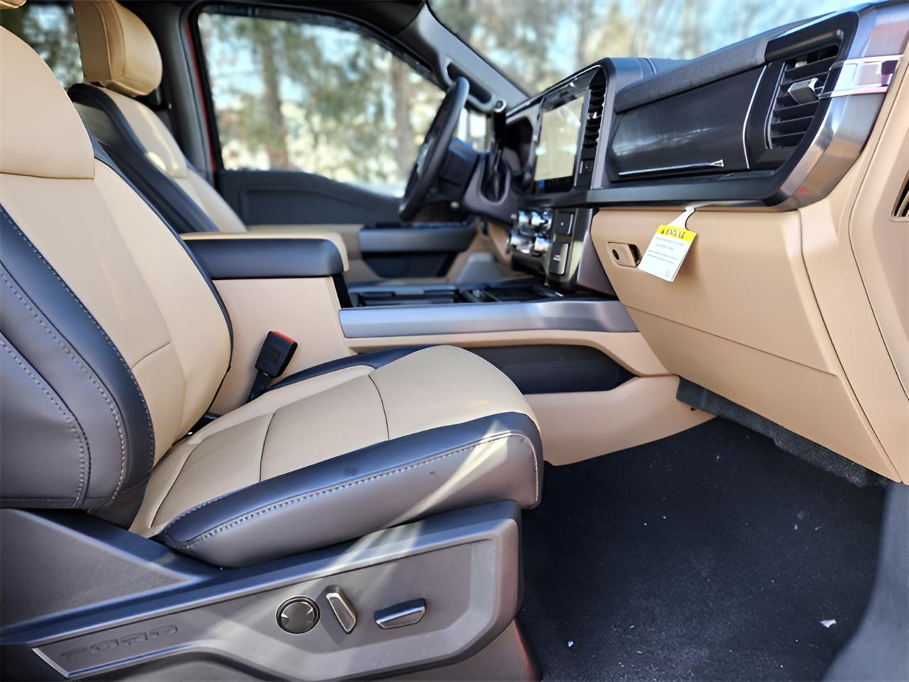 2026 Ford F-350SD Lariat