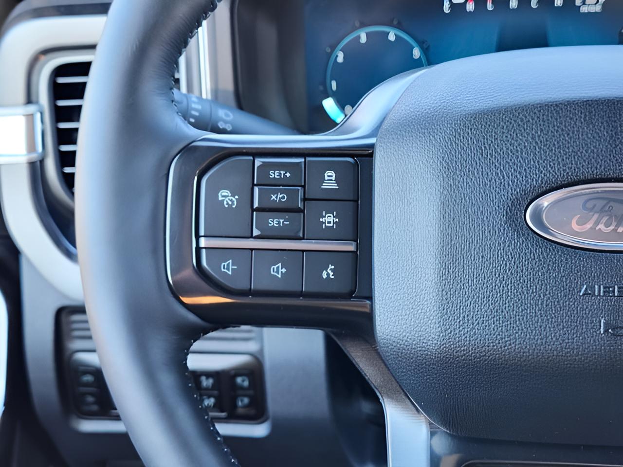 2025 Ford F-350SD Platinum