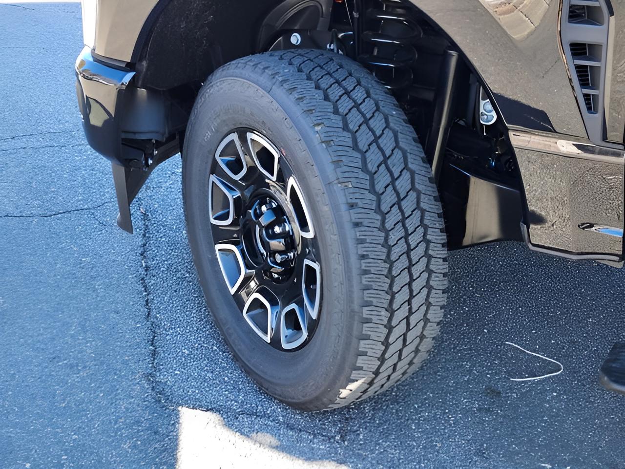 2025 Ford F-350SD Platinum