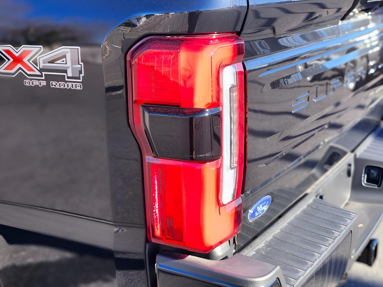 2025 Ford F-350SD Platinum