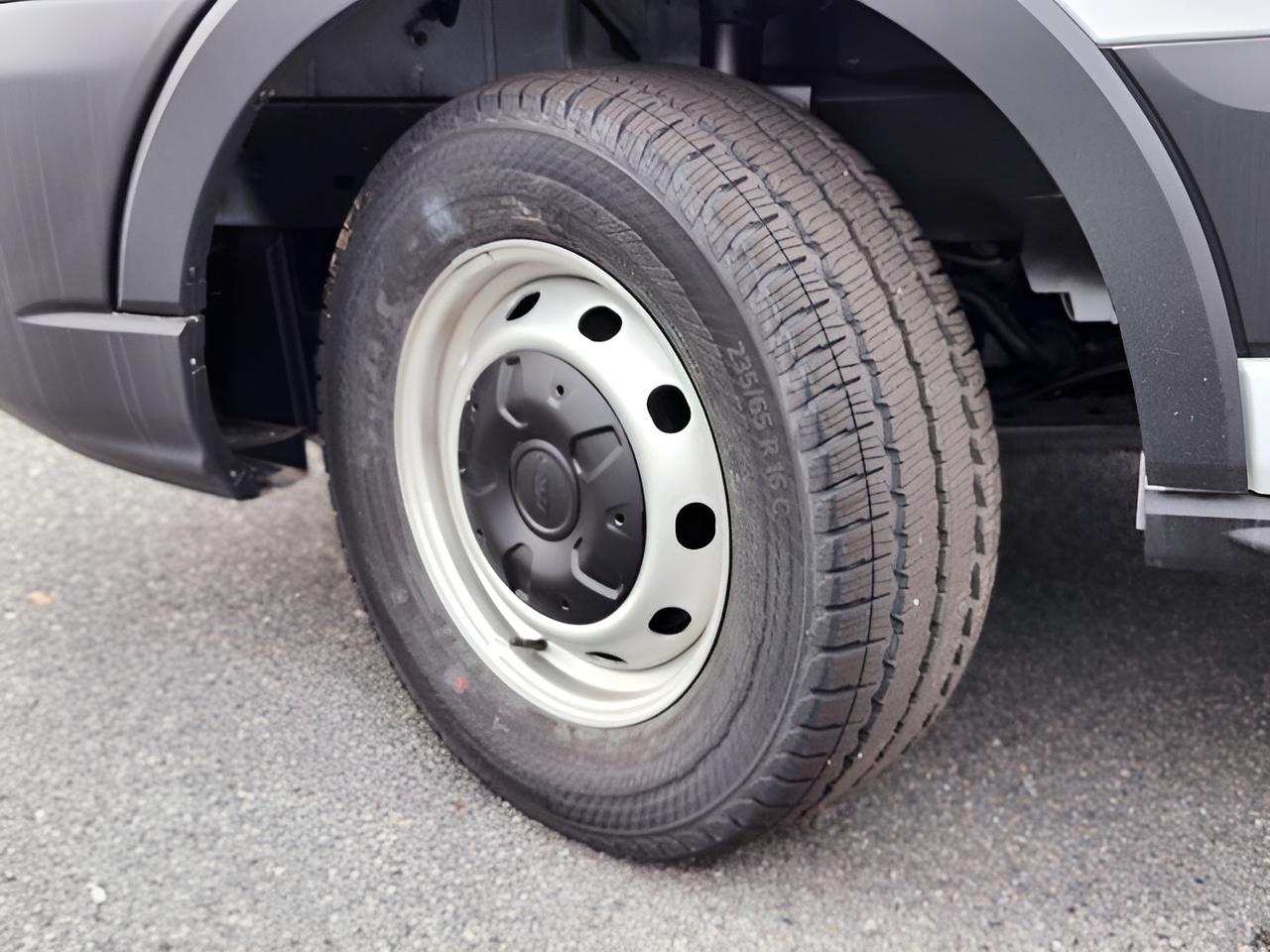 2024 Ford Transit-250 Base Low Roof Cargo