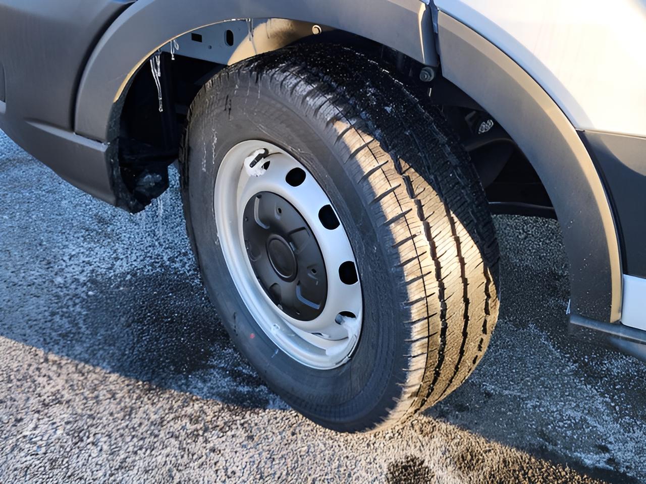 2025 Ford Transit-250 Base