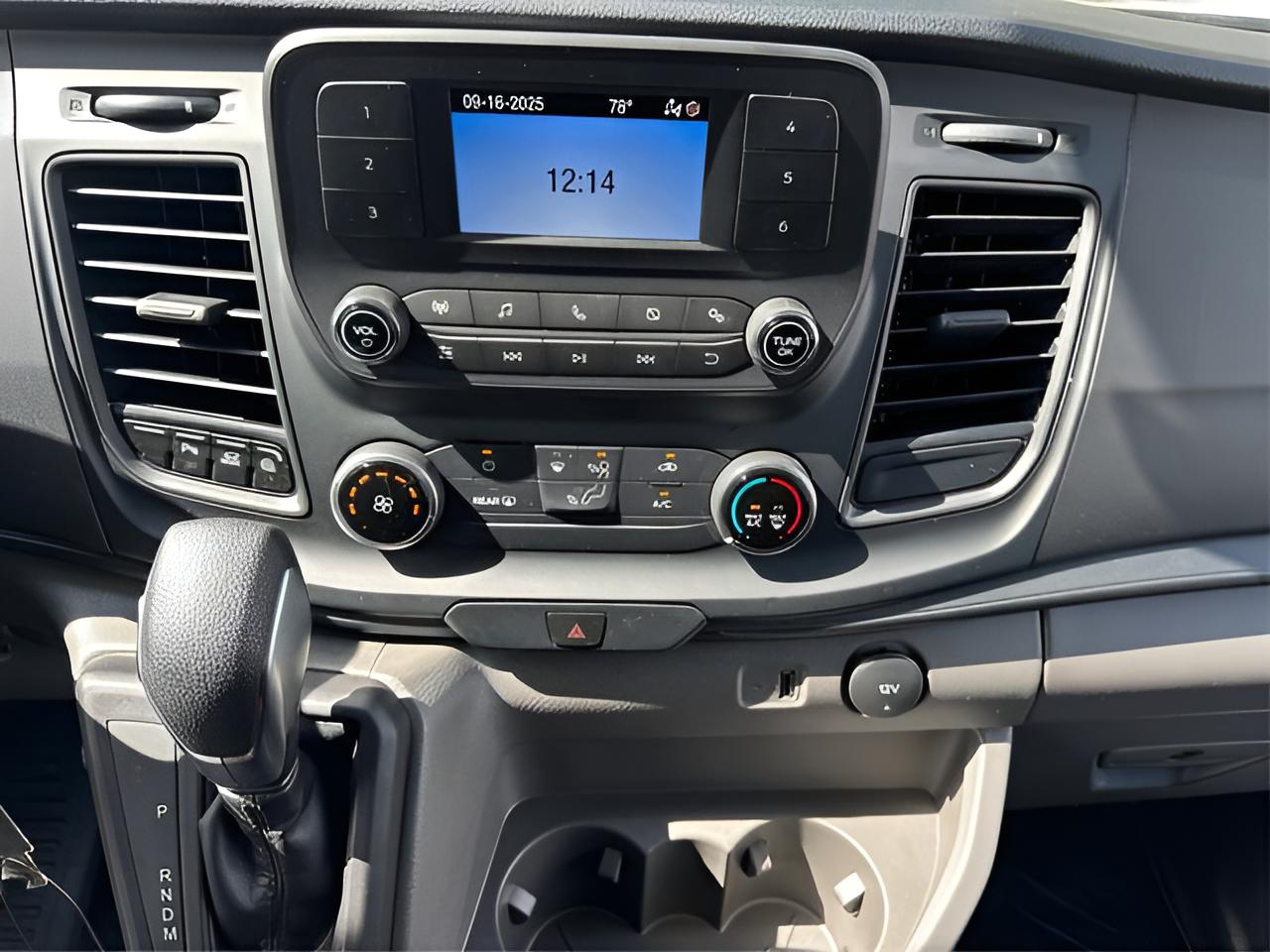 2024 Ford Transit-250 Base Low Roof Cargo