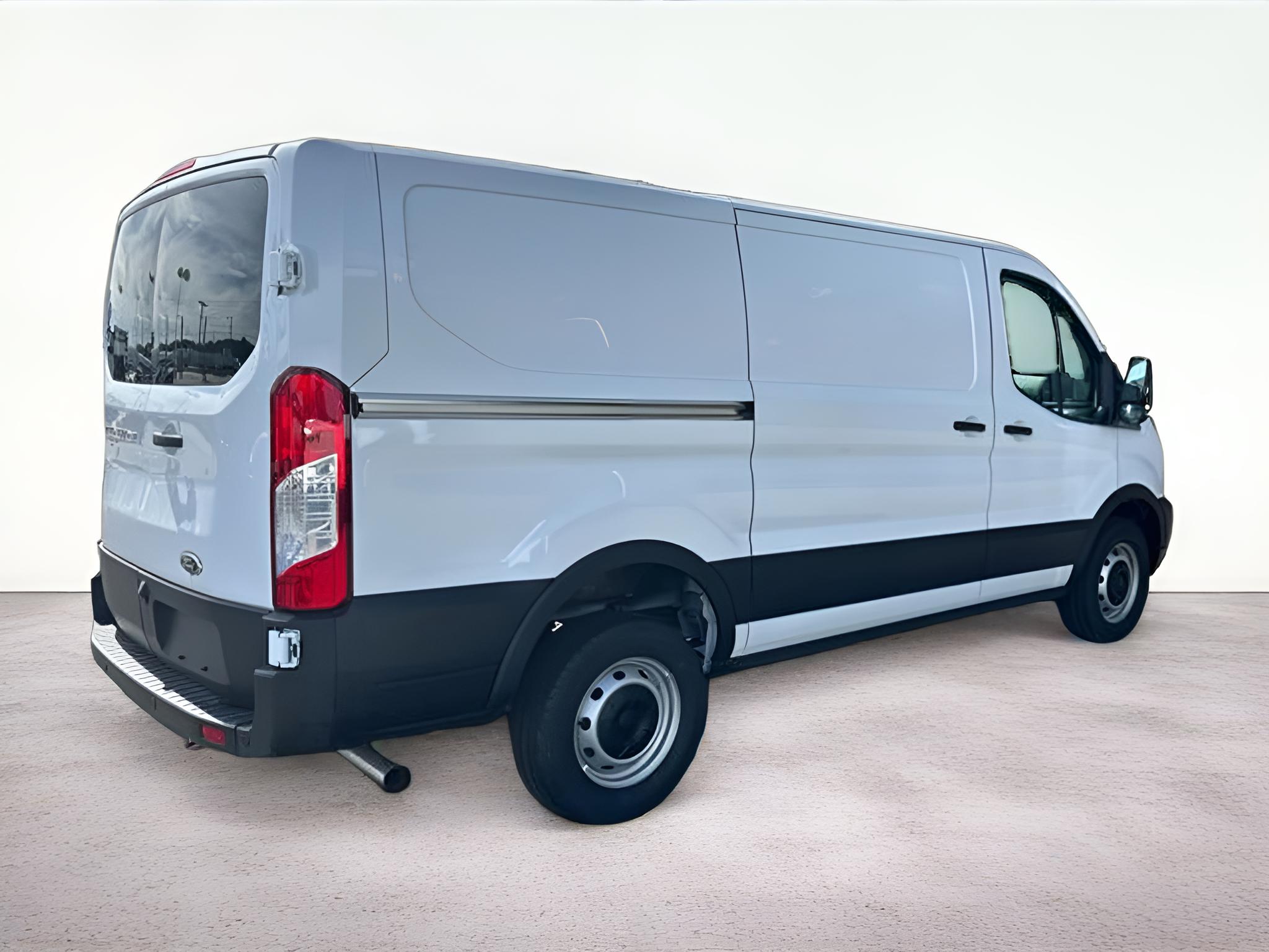 2024 Ford Transit-250 Base Low Roof Cargo