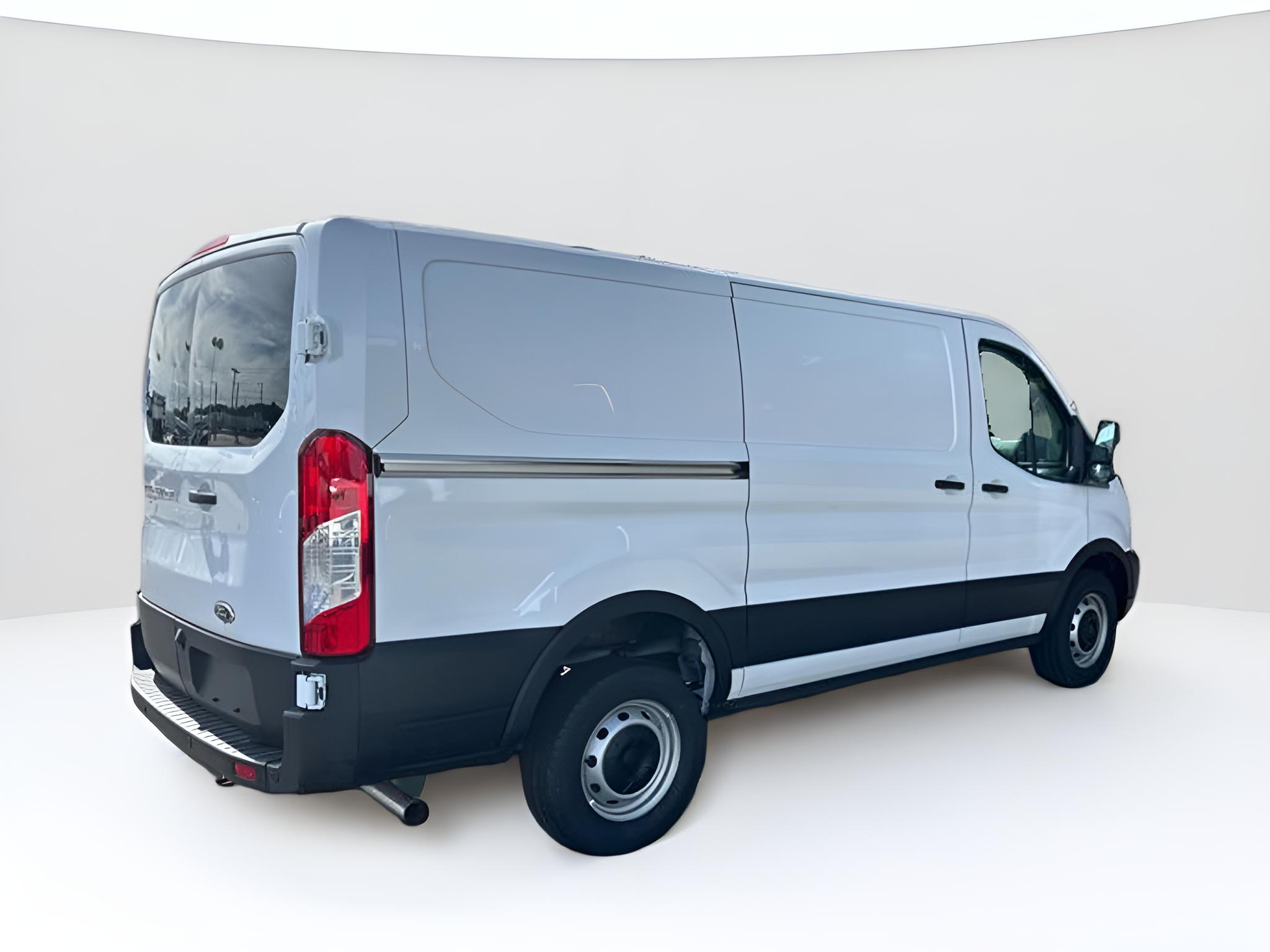 2024 Ford Transit-250 Base Low Roof Cargo