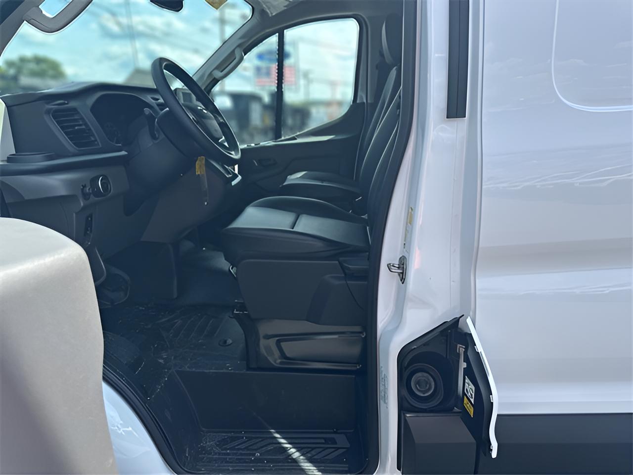 2025 Ford Transit-250 Base