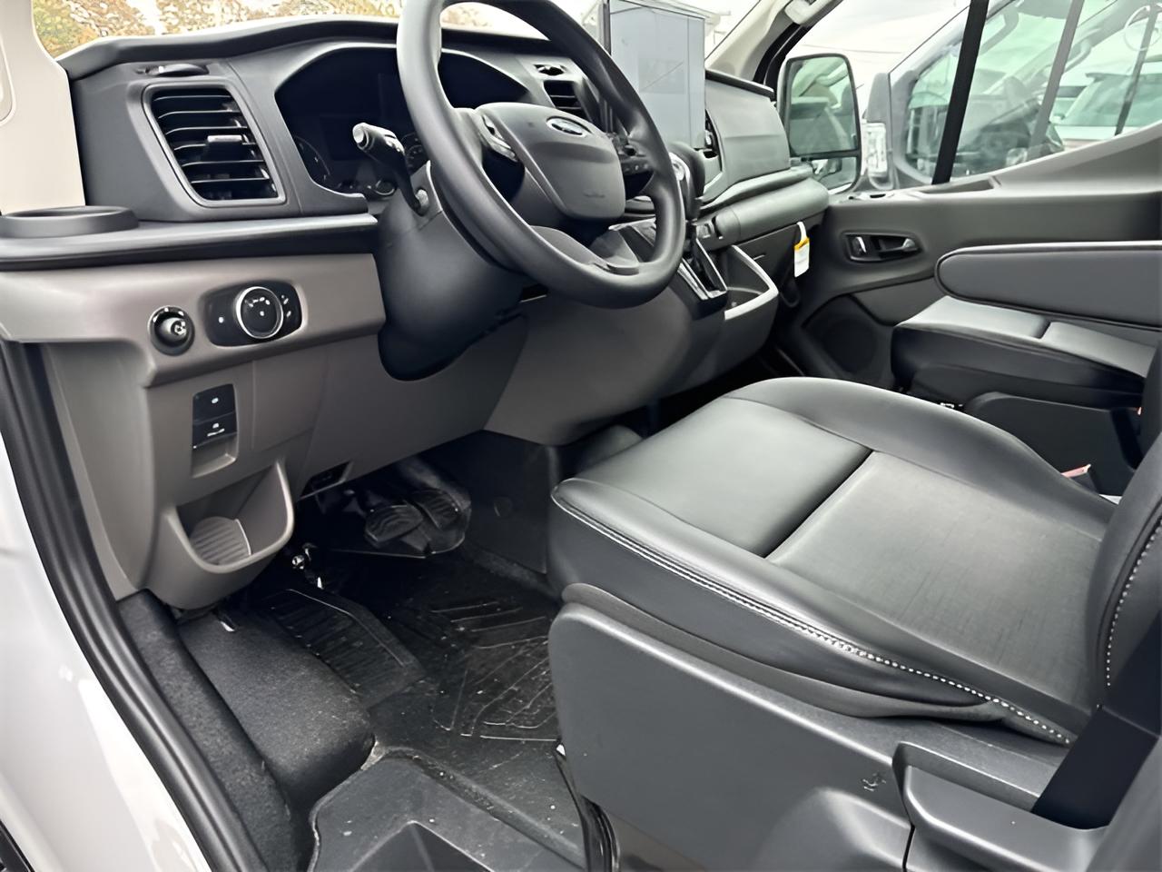 2024 Ford Transit-250 Base Low Roof Cargo