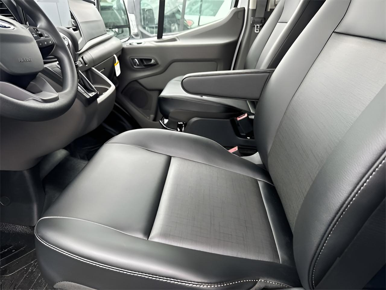 2024 Ford Transit-250 Base Low Roof Cargo