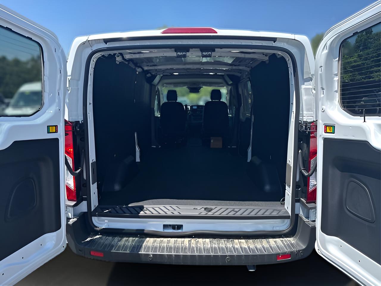2024 Ford Transit-250 Base Low Roof Cargo