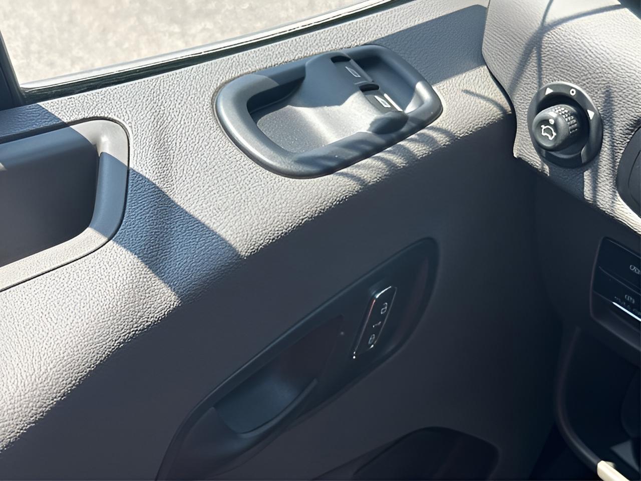 2024 Ford Transit-250 Base Low Roof Cargo