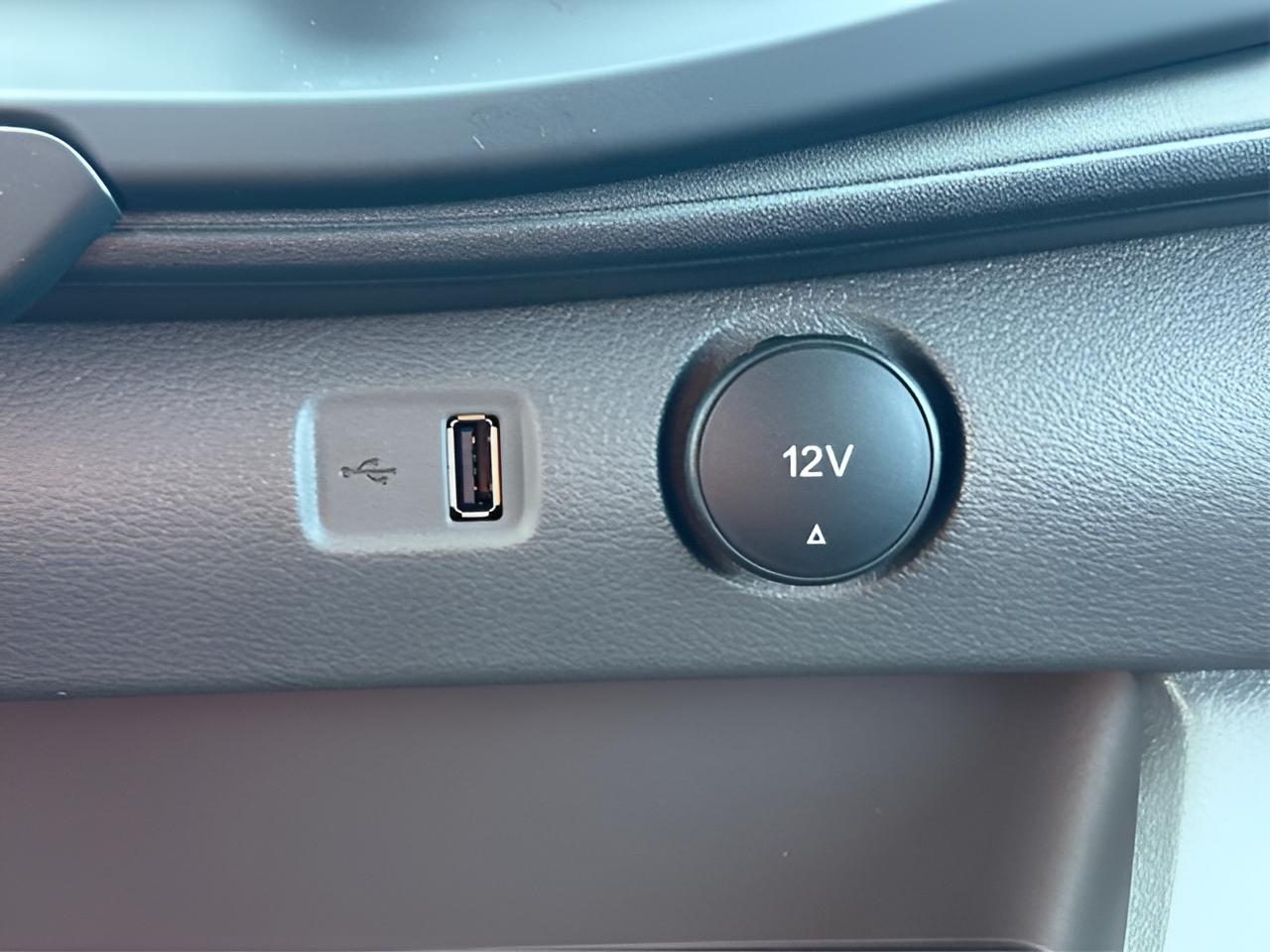 2024 Ford Transit-250 Base Low Roof Cargo