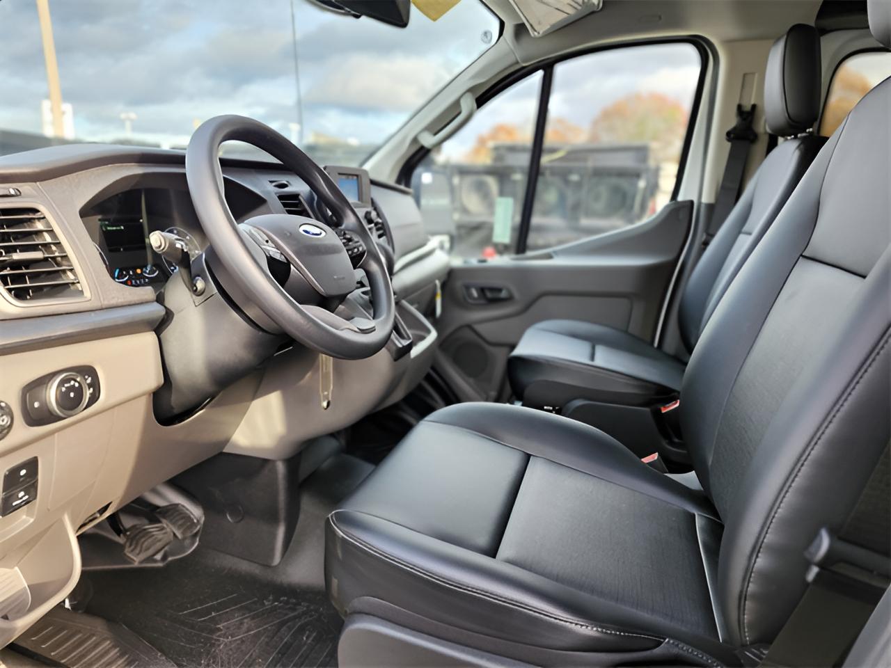 2024 Ford Transit-250 Base Low Roof Cargo
