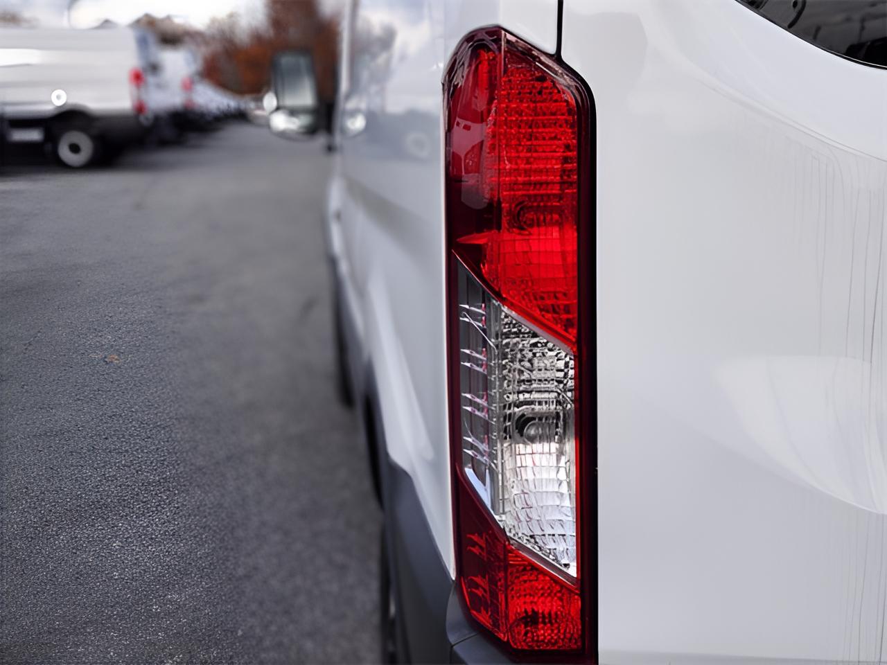2024 Ford Transit-250 Base Low Roof Cargo