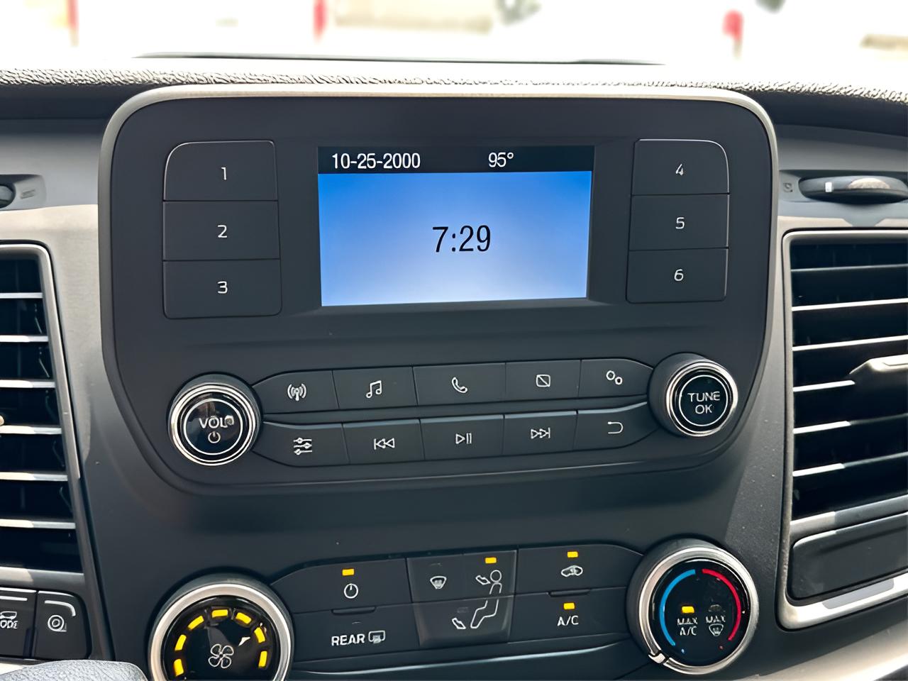 2024 Ford Transit-250 Base Low Roof Cargo