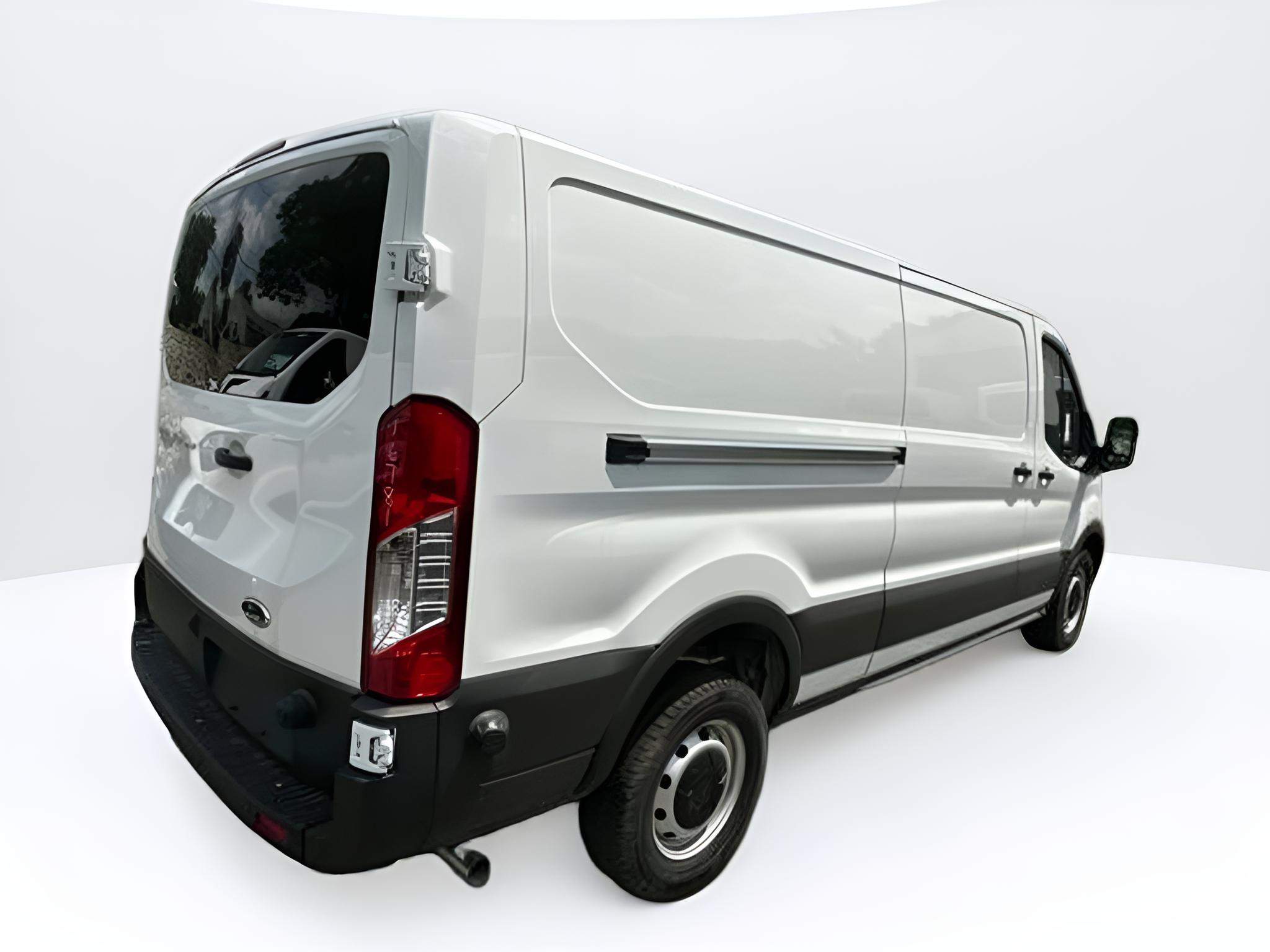 2024 Ford Transit-250 Base Low Roof Cargo