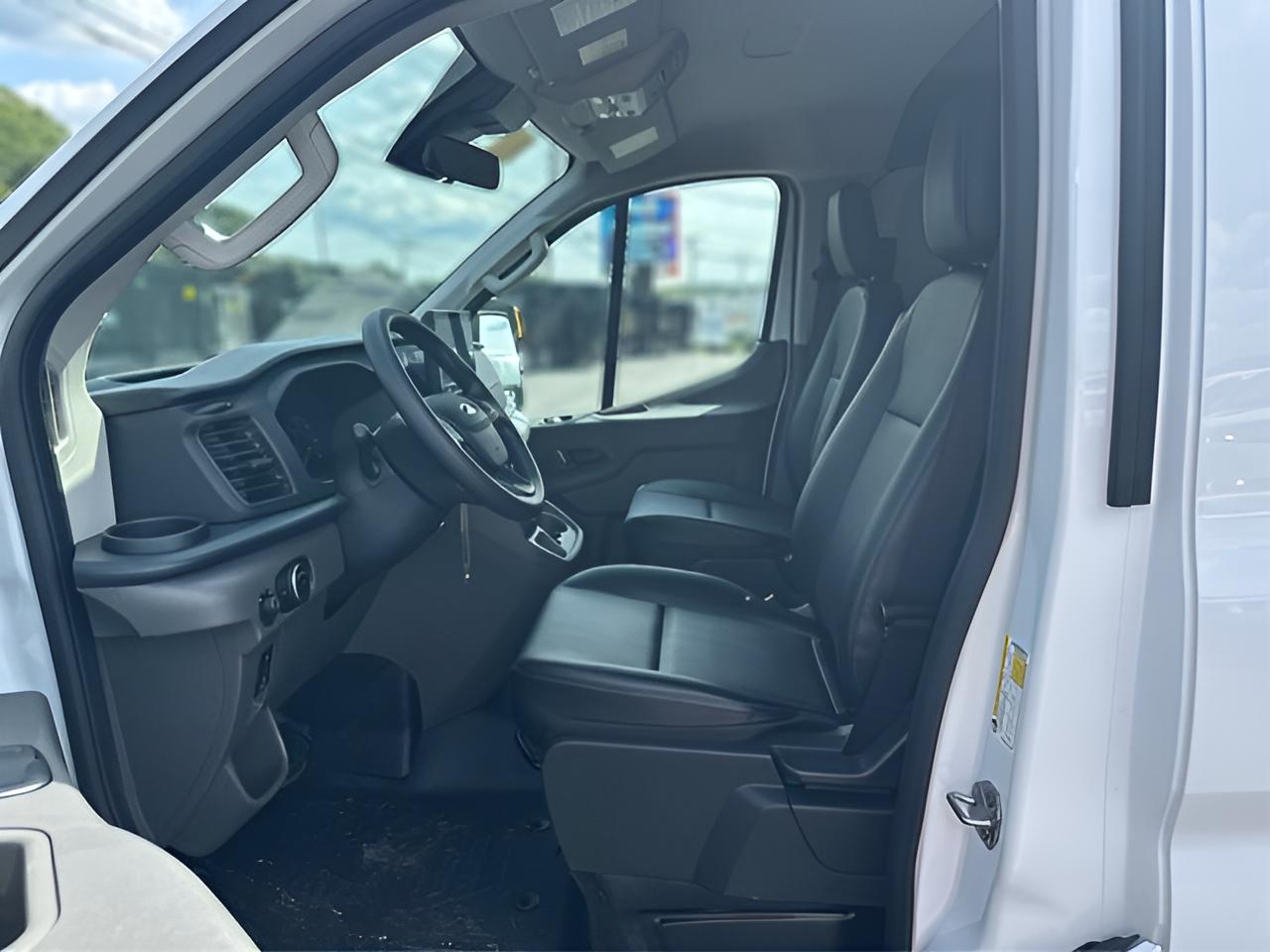 2024 Ford Transit-250 Base Low Roof Cargo