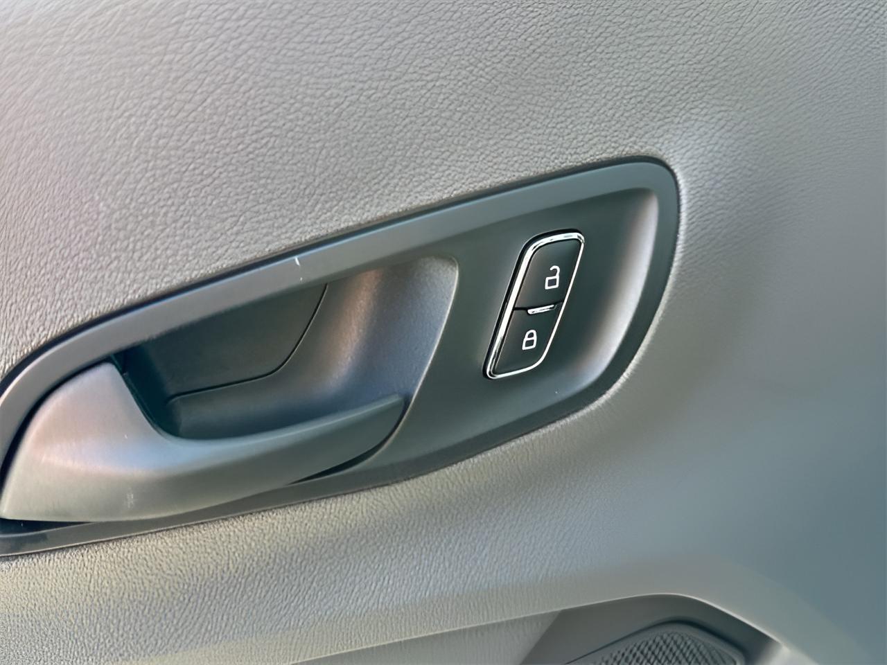 2024 Ford Transit-250 Base Low Roof Cargo