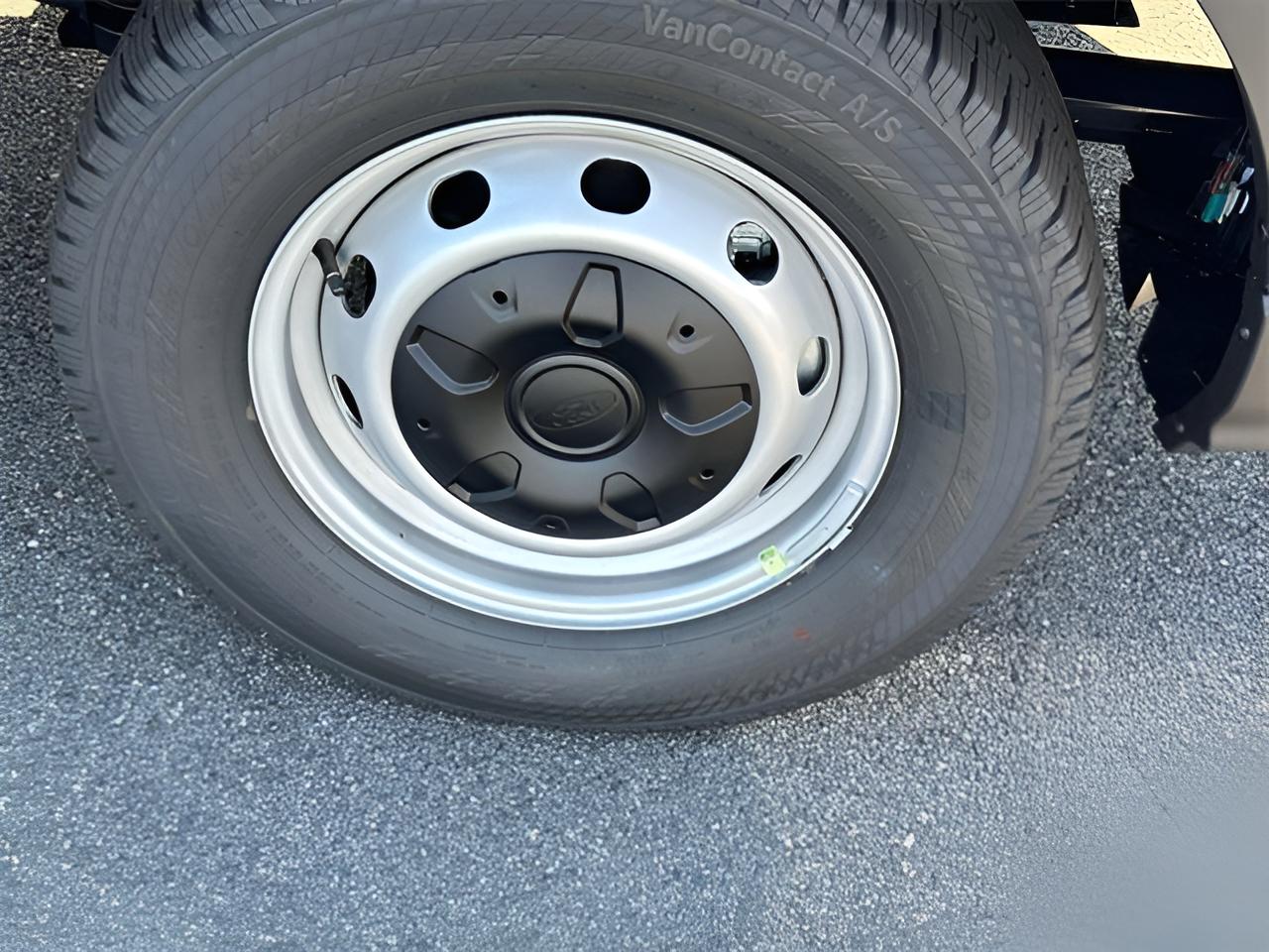 2024 Ford Transit-250 Base Low Roof Cargo