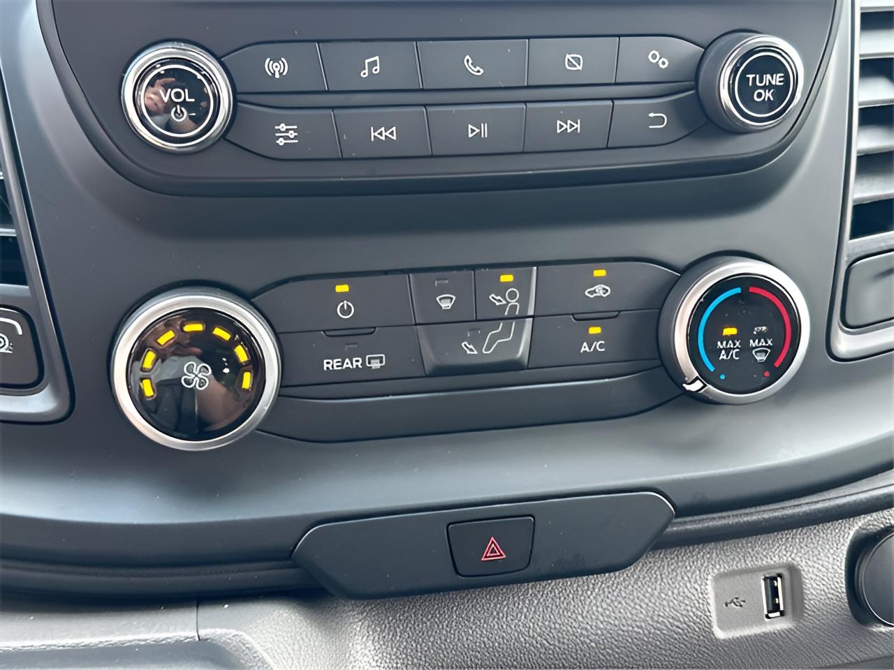 2024 Ford Transit-250 Base Low Roof Cargo