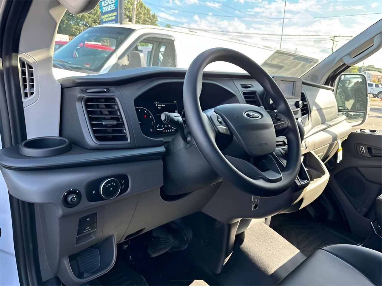 2024 Ford Transit-250 Base Low Roof Cargo