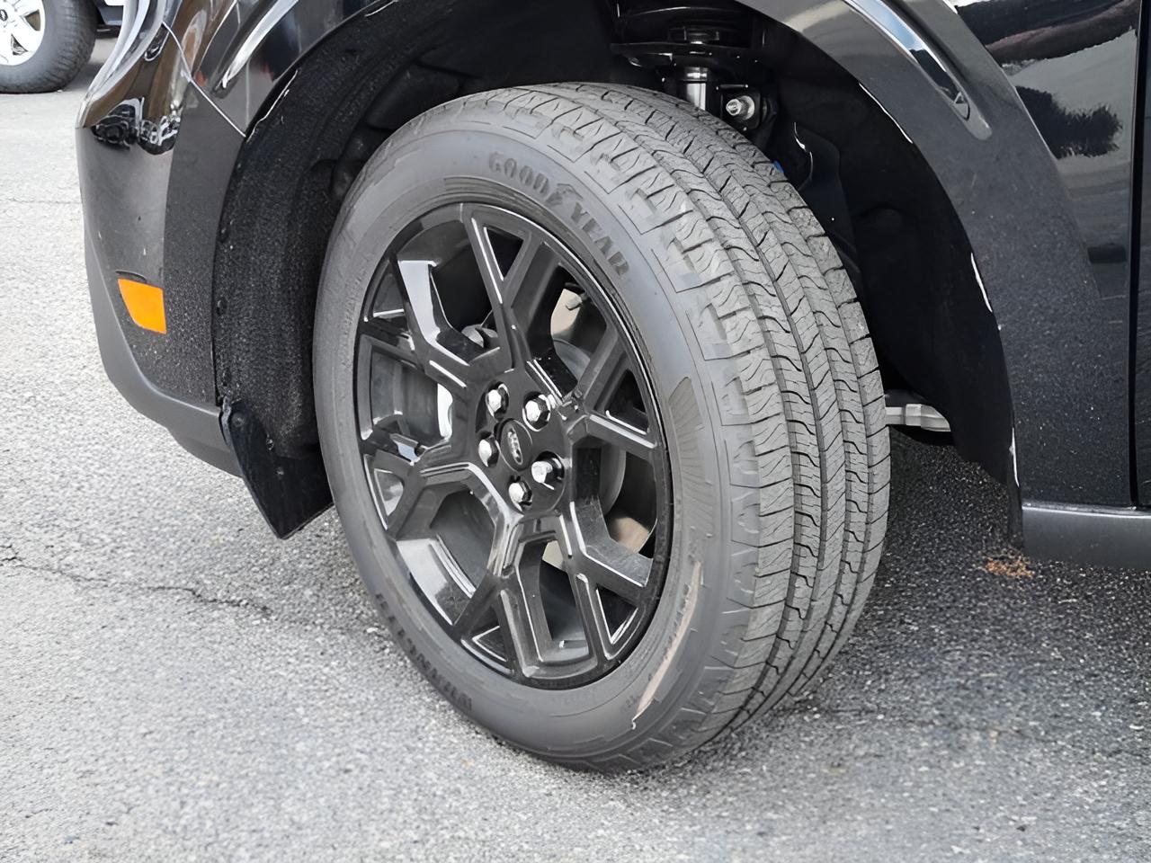 2025 Ford Maverick Lariat