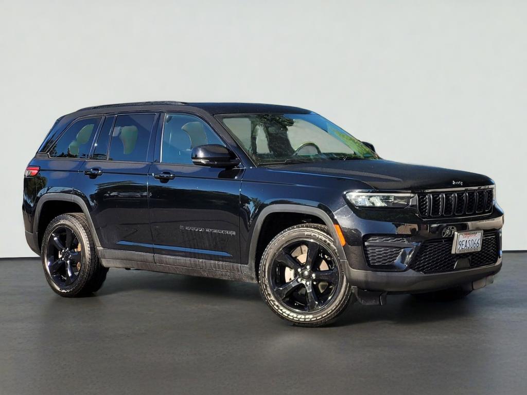 2023 Jeep GRAND CHEROKEE ALTITUDE