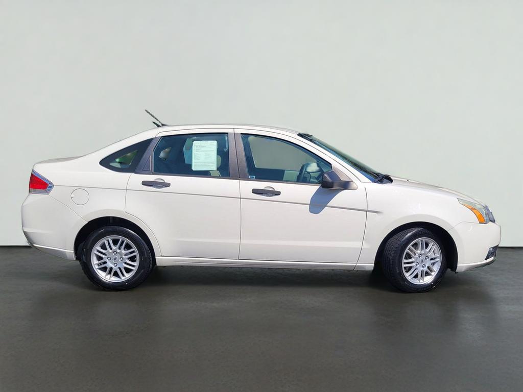 2011 Ford FOCUS SE