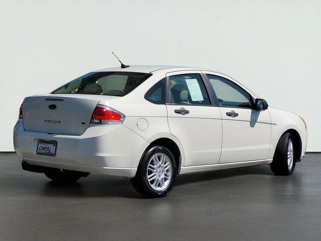 2011 Ford FOCUS SE