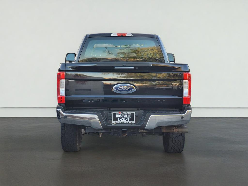 2017 Ford SUPER DUTY F-250 SRW LARIAT