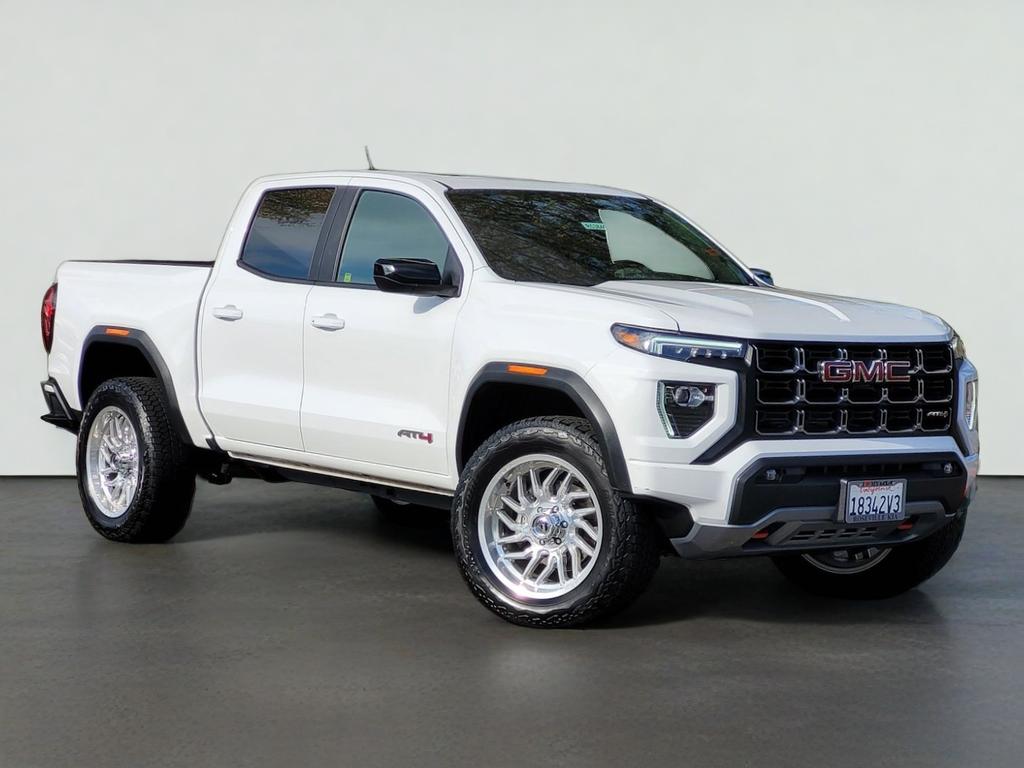 2024 GMC CANYON 4WD AT4