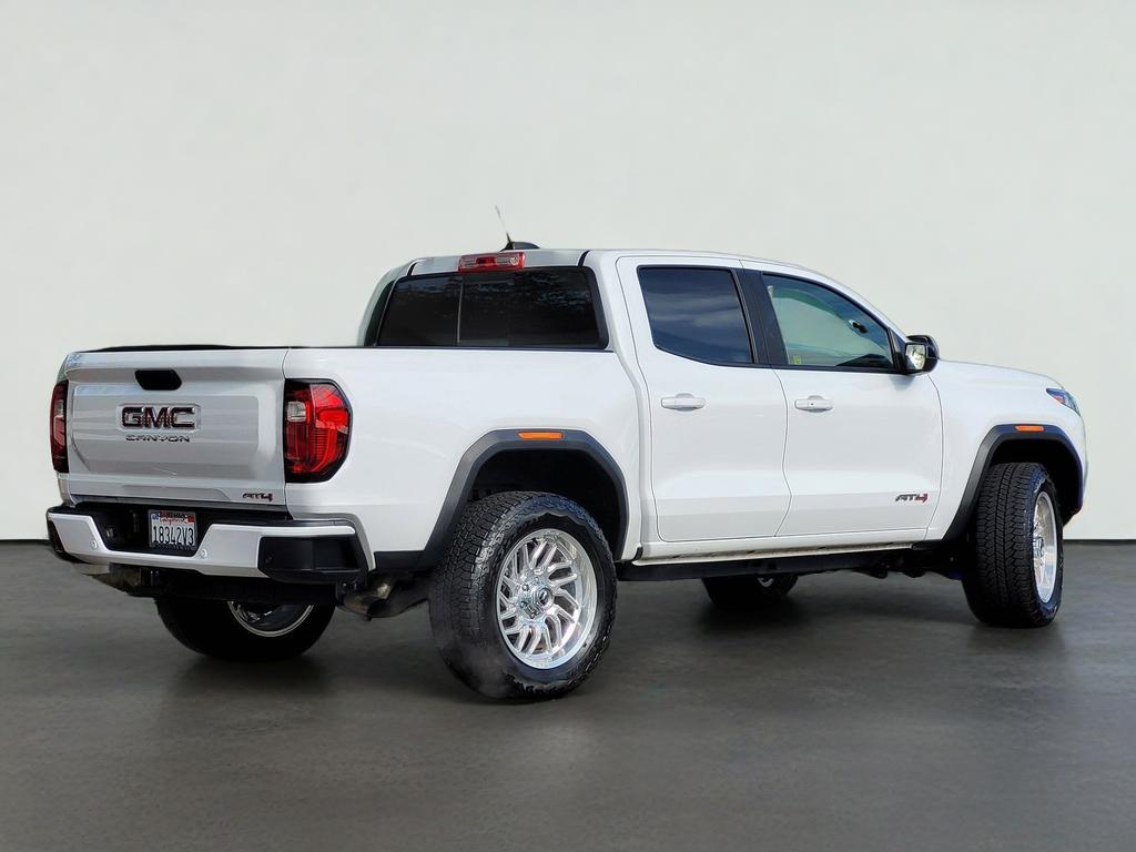 2024 GMC CANYON 4WD AT4