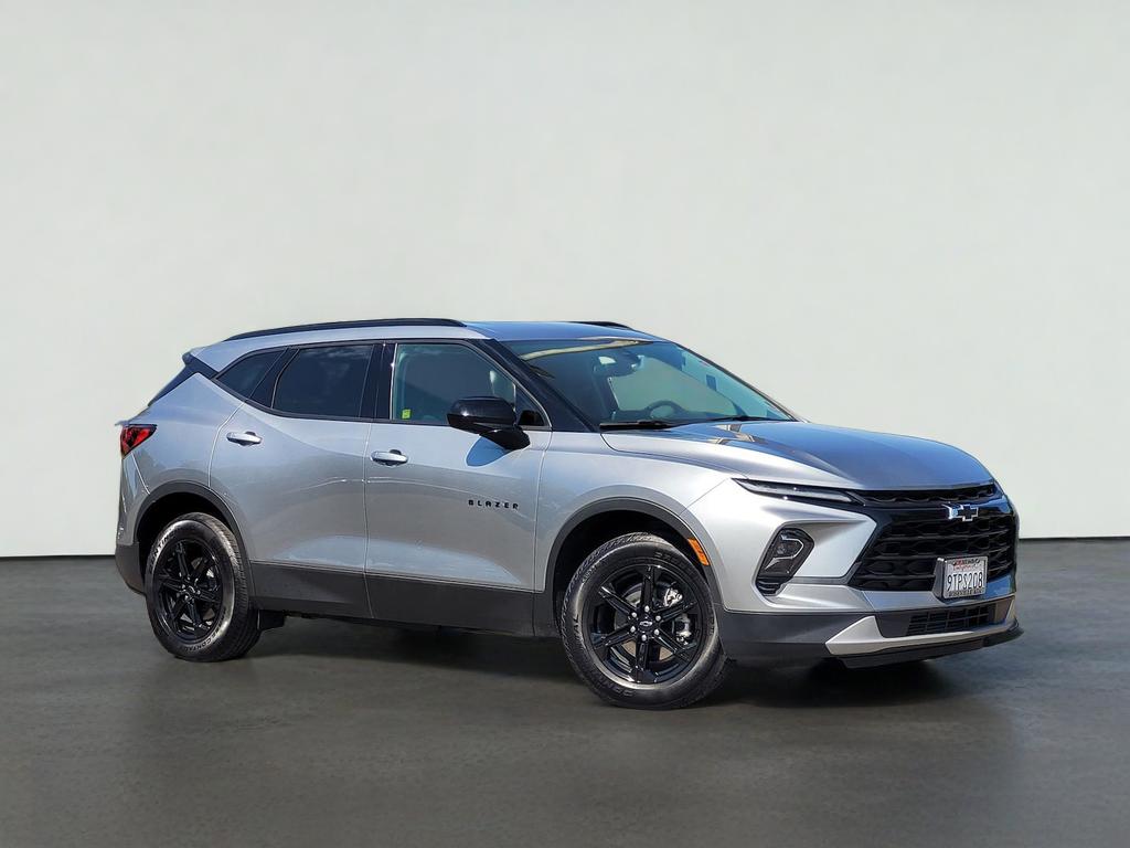 2025 Chevrolet Blazer 2.0T 2LT FWD's photo