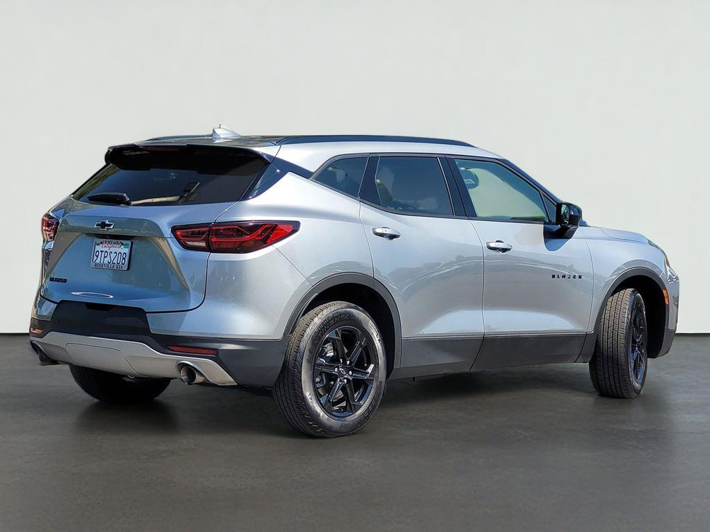 2025 Chevrolet BLAZER LT