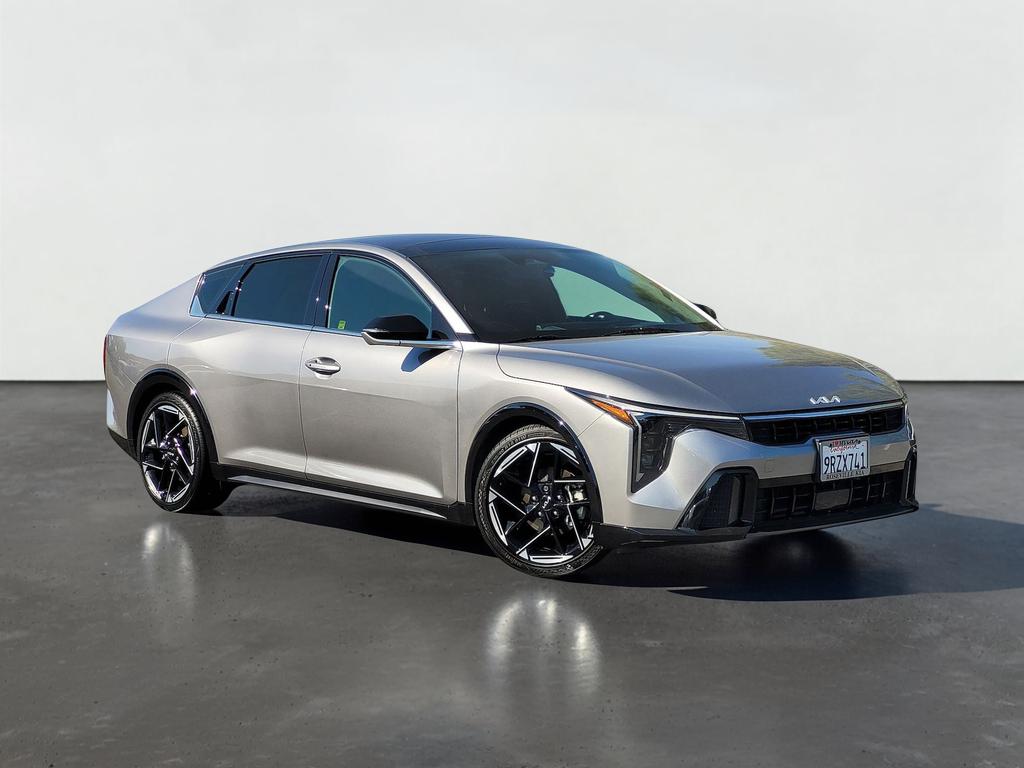 2025 Kia K4 GT-LINE