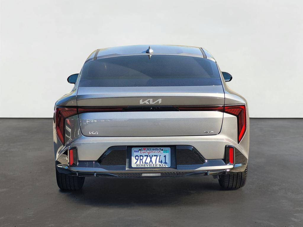 2025 Kia K4 GT-LINE