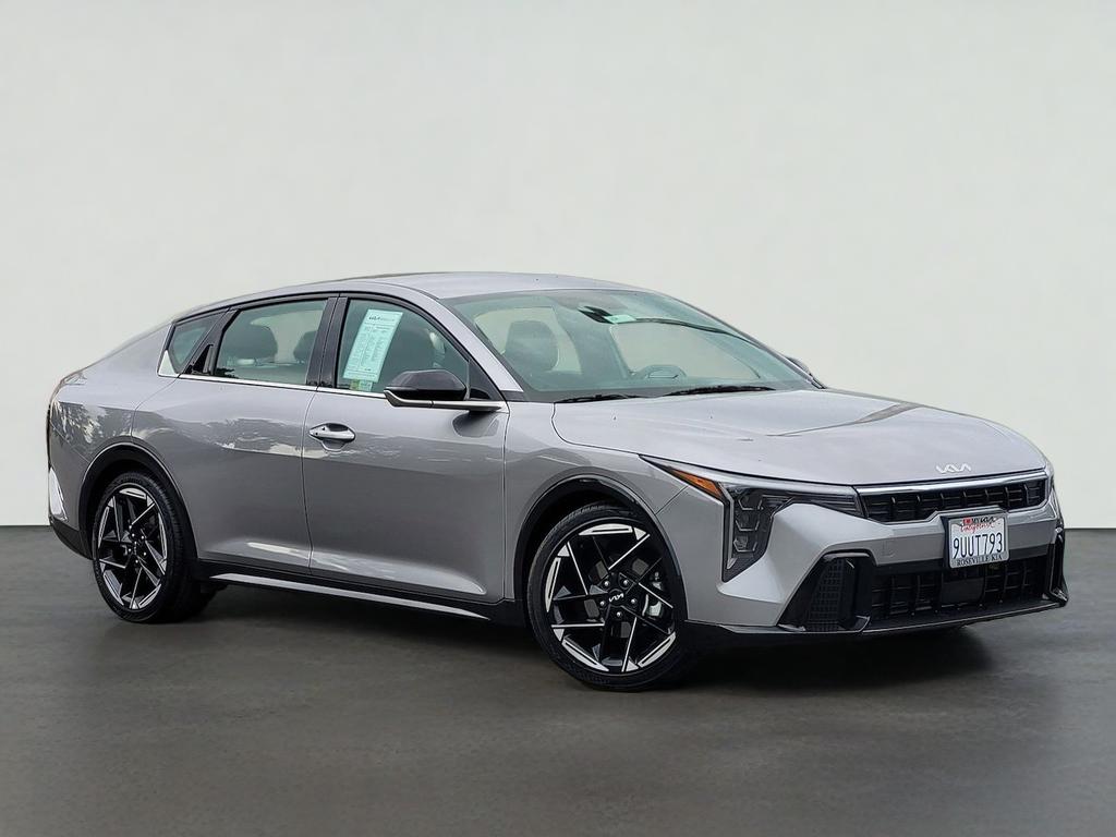 2025 Kia K4 GT-LINE