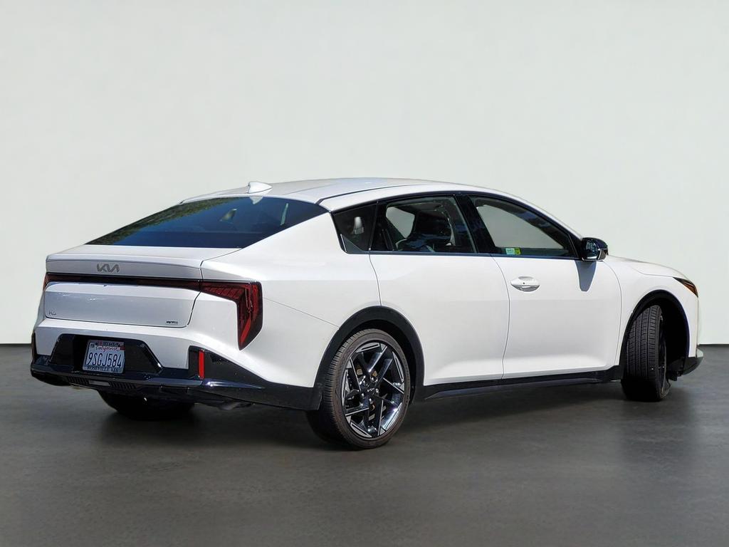 2025 Kia K4 GT-LINE