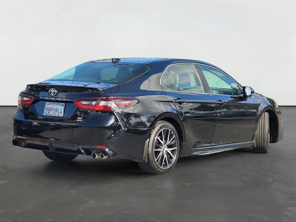 2022 Toyota CAMRY SE